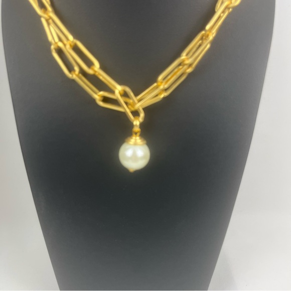 Karine Sultan polished link layered necklace with pearl drop - Picture 2 of 5